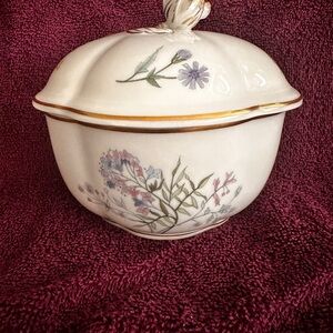 RICHARD GINORI Italy Vintage Hand Painted Porcelain Floral Lidded Bowl